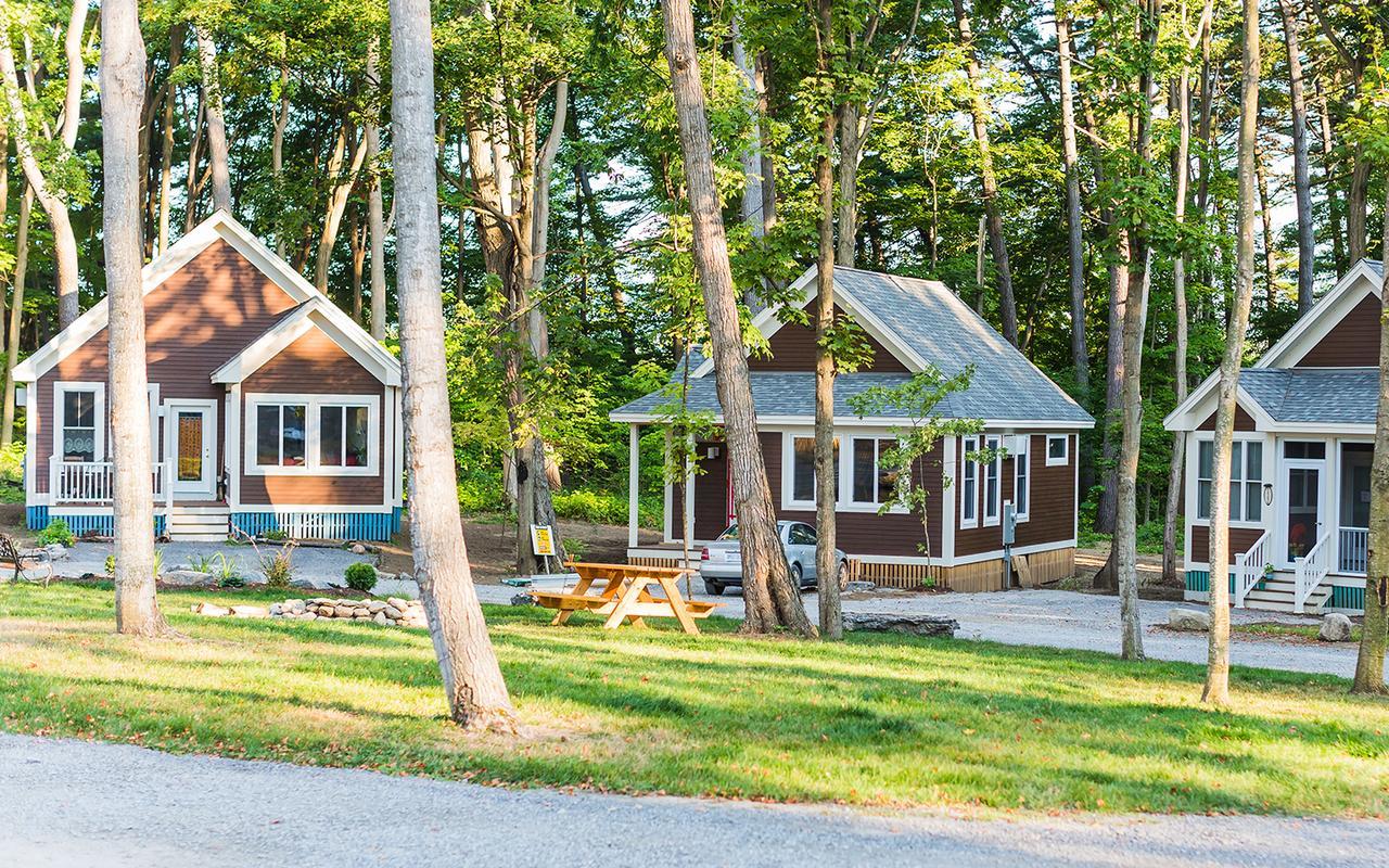 Sandbanks Summer Village Cottages Cherry Valley 외부 사진