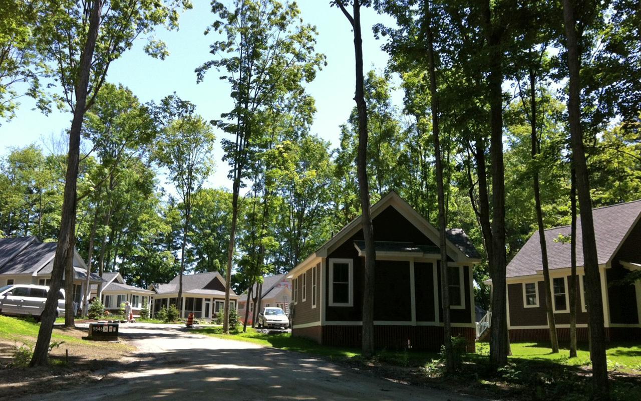 Sandbanks Summer Village Cottages Cherry Valley 외부 사진