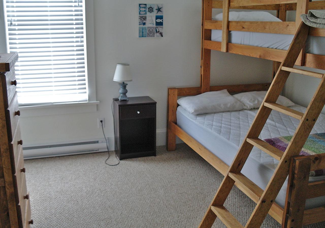 Sandbanks Summer Village Cottages Cherry Valley 외부 사진